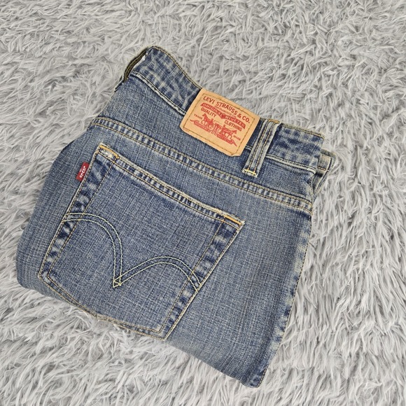 Levis 515 Womans 16M 35/30 Straight Leg Flat Front‎ Denim Bott Cut Jeans - Picture 1 of 7